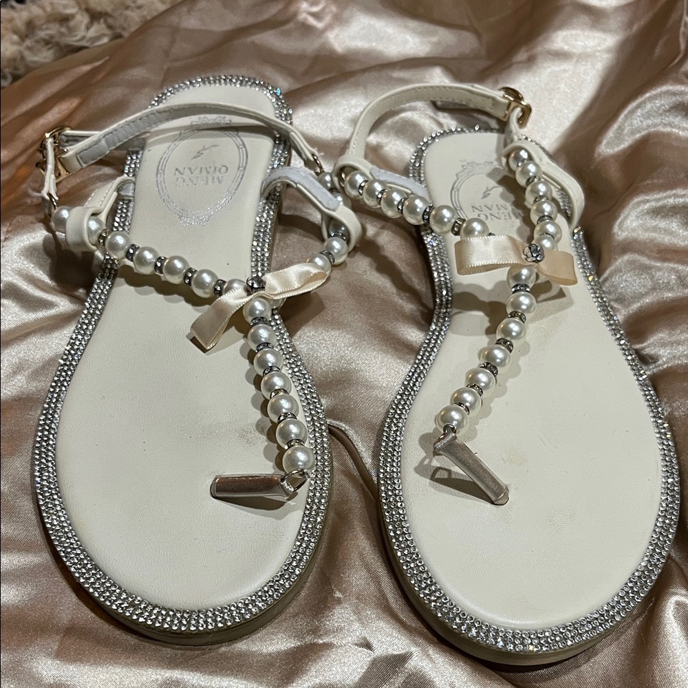 NWOT- Meng Qiman Crystal and Silver Pearl Sandals
